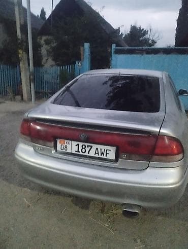 Mazda 626: 1992 г., 2 л, Кол менен иштөөчү, Бензин, Седан — 4