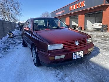 Volkswagen: Volkswagen Vento: 1992 г., 1.8 л, Механика, Бензин, Седан — 1