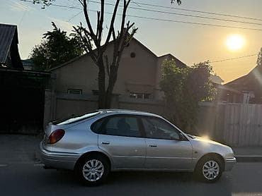 коробка сатылат: Toyota Corolla: 1999 г., 1.6 л, Кол менен иштөөчү, Бензин, Лифтбек — 2
