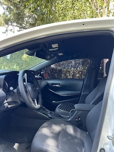 яндекс термокороб: Toyota Corolla: 2019 г., 1.8 л, Вариатор, Гибрид, Седан — 5