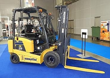 2 8: Погрузчик, Komatsu, Колесный, Вилочный — 1