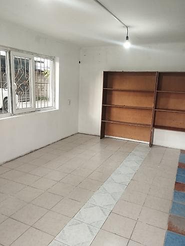 нижний токолдош: Сдается коммерческое помещение в районе Старый Толчок, пер. Боровской — 3