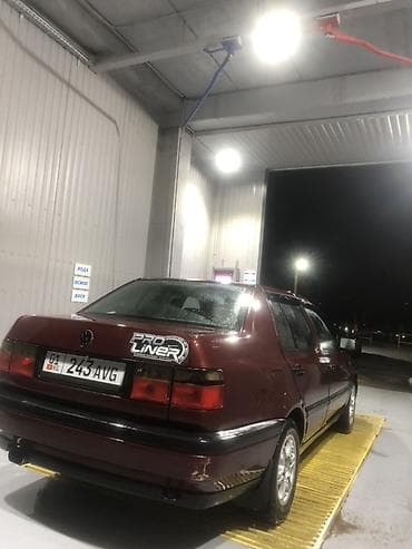 кабриолеты купить: Volkswagen Vento: 1992 г., 1.8 л, Автомат, Газ, Седан — 6