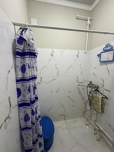 Бөлмөлөрдү ижарага берүү: 20 м², Эмереги менен — 2