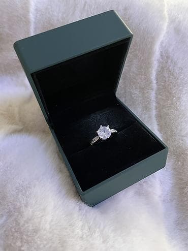 Ковры: Коробочки для ювелирных изделий с подсветкой - Назначение: футляры — 1