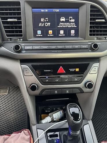 Hyundai Elantra: 2019 г., 2 л, Автомат, Бензин, Седан — 8