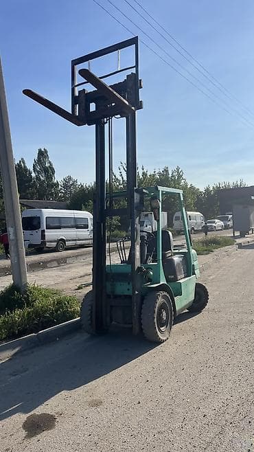 2т: Погрузчик, Mitsubishi, Колесный, Вилочный — 1