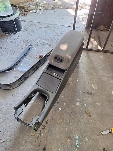 подлокотник форд: Подлокотник Nissan, Б/у, Самовывоз — 1