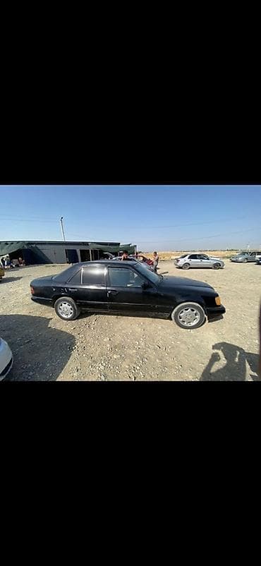 Mercedes-Benz W124: 1989 г., 2 л, Механика, Бензин, Седан — 3
