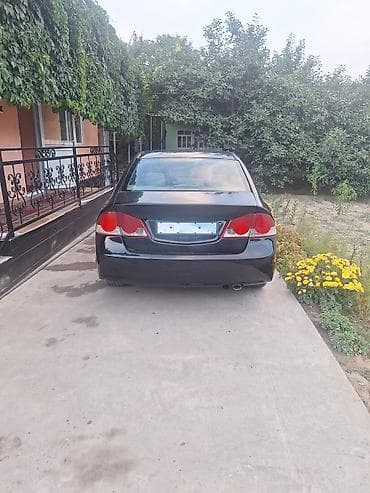 Унаа: Honda Civic: 2008 г., 1.8 л, Кол менен иштөөчү, Седан — 1