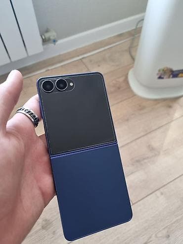 beats by dre: Samsung Galaxy Z Flip7, синий цвет. Основные характеристики: - — 6
