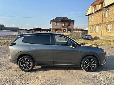 wuling mini ev: Weltmeister W6, 2022 г., 21523 км, Передний, В наличии — 6