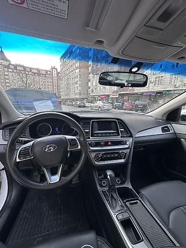 mazda 2: Hyundai Sonata: 2019 г., 2 л, Автомат, Газ, Седан — 6