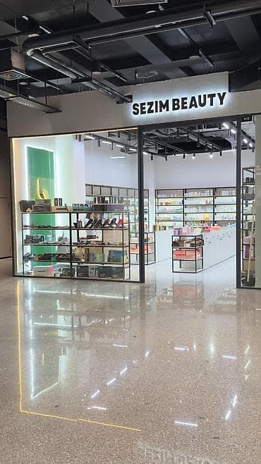 Продаётся бутик в самом центре Бишкек (Old Bishkek). Площадь — 45 м²