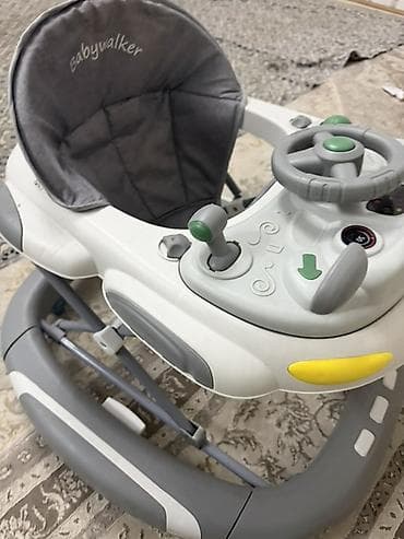 прицеп для коляски: Ходунок в новом состоянии, ребенок отказался сидеть — 2