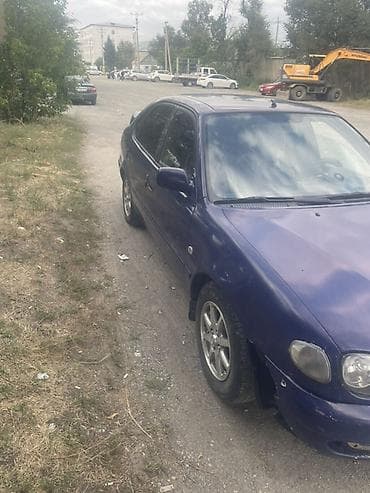 мата секыл: Toyota Corolla: 2000 г., 1.6 л, Кол менен иштөөчү, Бензин, Седан — 2