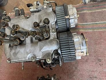 Двигатели, моторы и ГБЦ: ГБЦ Subaru 2 л — 4