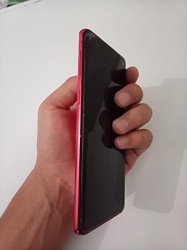 Техника и электроника: Samsung Galaxy S10, цвет Cardinal Red (красный). - Корпус: стекло и — 3