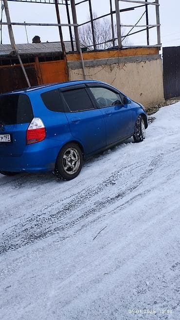 багажник фита: Honda Fit: 2003 г., 1.3 л, Автомат, Бензин, Хэтчбэк — 4