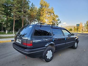 пресс машина: Volkswagen Passat Variant: 1991 г., 1.8 л, Механика, Бензин, Универсал — 3