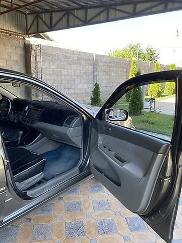 Унаа сатуу: Toyota Camry: 2003 г., 2.4 л, Автомат, Бензин, Седан — 4