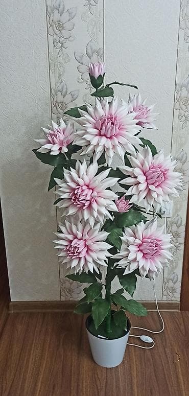 напольные лампы: Высота торшера 1м30см. Если вы ломали голову, что подарит сестре — 1