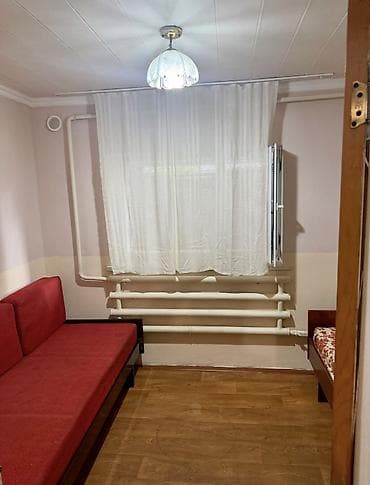 Үйлөрдү ижарага берүү: 70 м², 3 бөлмө, Унаа токтотуучу жай — 8