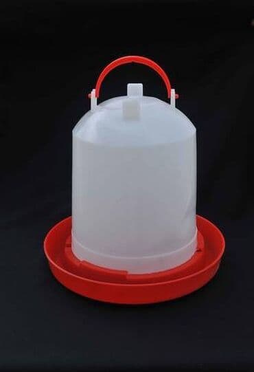 Поилка для птицы,
бункерная поилка для птицы разного возраста at lalafo.kg Поилка для птицы,
бункерная поилка для птицы разного возраста