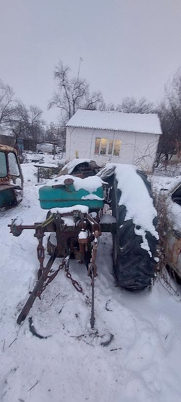 плуг на т25: Продаю Трактор ЮМЗ надо просто собрать до кучи кабину и проводку — 1