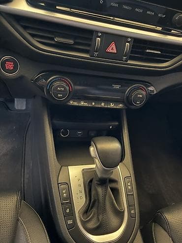 byd e3: Kia K3: 2021 г., 1.6 л, Вариатор, Бензин, Седан — 8