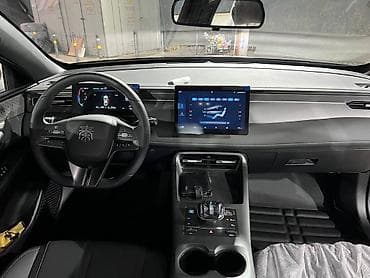 roewe ei5: BYD Qin: 2025 г., 1.5 л, Вариатор, Электромобиль, Седан — 5