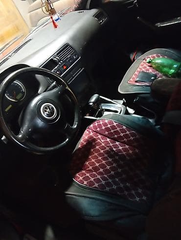 Volkswagen Bora: 2000 г., 2 л, Автомат, Бензин, Седан — 6
