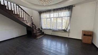 сдаю места: Сдаётся в аренду большой дом с участком в районе Азия Молл. Идеально — 3