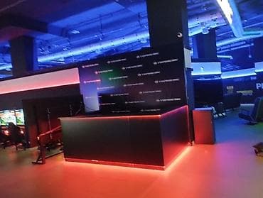 Стойка-ресепшен/барная стойка для игровых и развлекательных