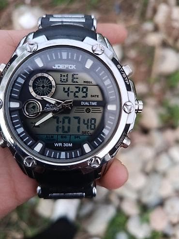 Жеке буюмдар: Спорттук сааттар саат, Таймер жана секунда өлчөгүч, Суу өткөрбөөчү, Эркектердики, Колдонулган — 7