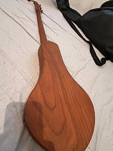 Орук комуз уну тунук 15000с алгам
 11 500с сатылат срочно Акча керек