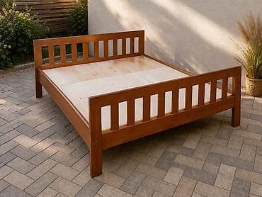 старое постельное белье: Полутороспальная кровать, Материал каркаса: Деревянный, Новый, длина - 196 см, Ширина: 138 см — 1