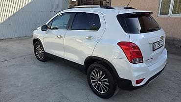 маш: Chevrolet Trax: 2017 г., 1.4 л, Автомат, Бензин, Кроссовер — 2