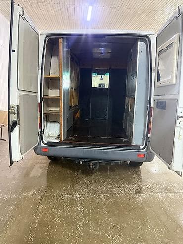 зил дизиль: Грузовой фургон Mercedes‑Benz Sprinter (кузов фургон, короткая база) — 4