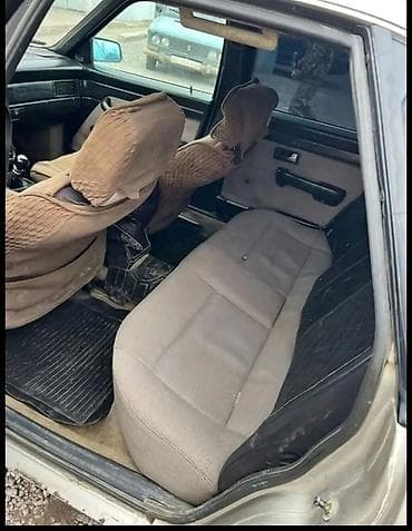ауди q5: Audi 100: 1990 г., 2.3 л, Механика, Бензин, Седан — 4