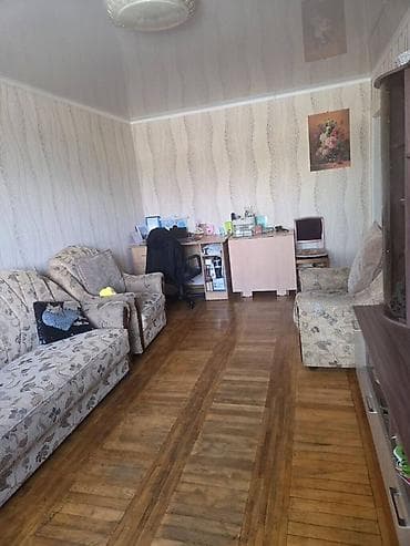 2 комнаты, 42 м², Ата-Тюрк парк 104 серия, 4 этаж, Требуется ремонт — 1