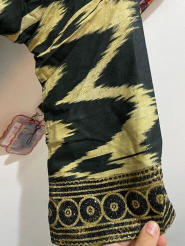 красное вечернее платье в пол: Чапан, как накидка — 3