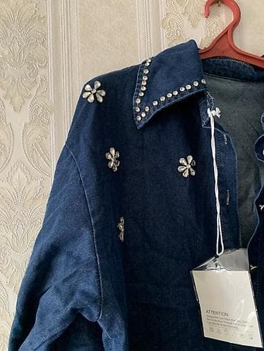 джинсовые рубашки: Джинсовая рубашка/оверсайз джекет темно-синего цвета с декоративной — 2