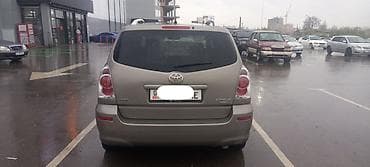 Унаа сатуу: Toyota Corolla Verso: 2007 г., 2.2 л, Кол менен иштөөчү, Дизель, Вэн/Минивэн — 3