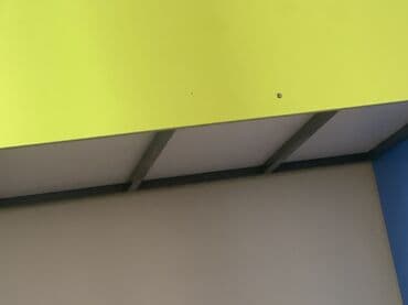 Диваны: Двухярустная кровать с чистыми как новыми матрасами — 3