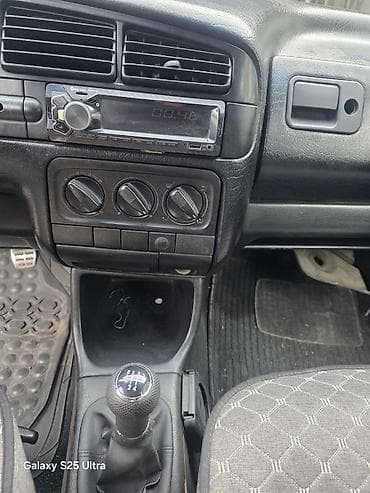 Унаа сатуу: Volkswagen Golf: 1992 г., 1.8 л, Кол менен иштөөчү, Бензин, Хетчбек — 9