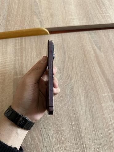 nikon d800: IPhone 14 Pro, Deep Purple — 3