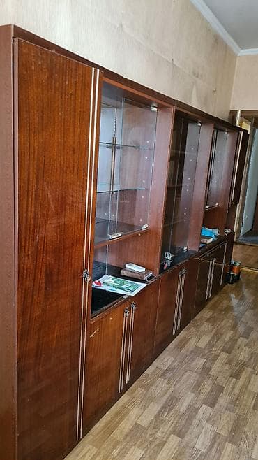 мебел горка: Стенка/горка для гостиной из массива/шпона в классическом сщтиле. - — 6