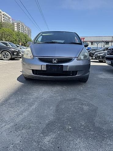 Honda Fit: 2005 г., 1.3 л, Автомат, Бензин, Хэтчбэк