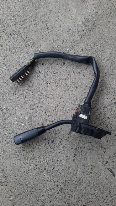 жапалак унаа базары: Гитара ешка.
Мерседес 124 — 1